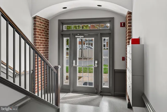 $285,000 | 2406 Dominion Drive, Unit 1B, Frederick, MD 21702