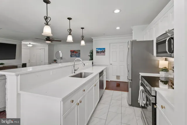 $285,000 | 2406 Dominion Drive, Unit 1B, Frederick, MD 21702