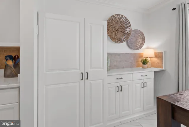 $285,000 | 2406 Dominion Drive, Unit 1B, Frederick, MD 21702