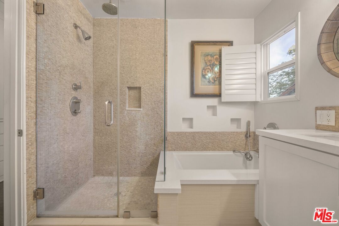 2219 Silver Ridge Avenue Los Angeles, CA 90039 - Photo 13 of 20 Gallery Image 13