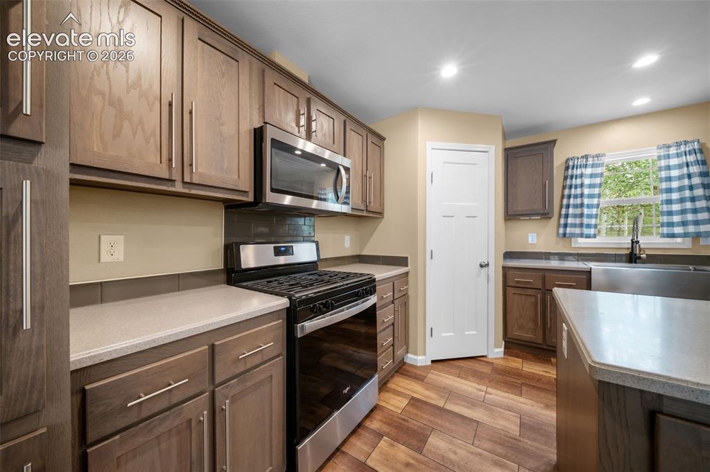 156 Fossil Creek Road Florissant, CO 80816 - Photo 10 of 47
