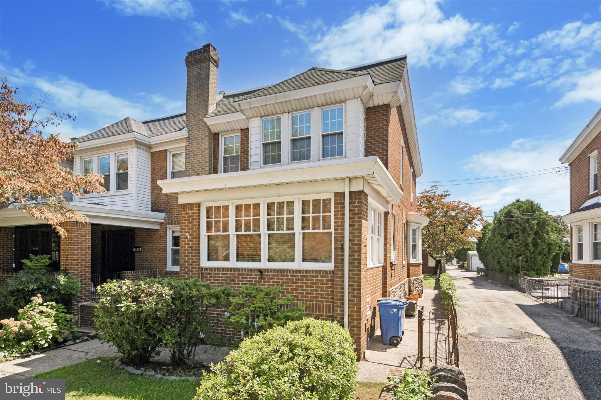 663 Roxborough Avenue Philadelphia, PA 19128 - Photo 1 of 25 Gallery Image 1