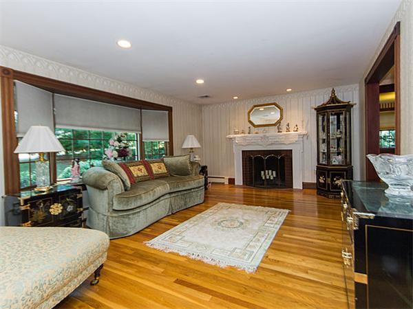 48 Lantern Road Belmont, MA 02478 - Photo 4 of 28 Gallery Image 4