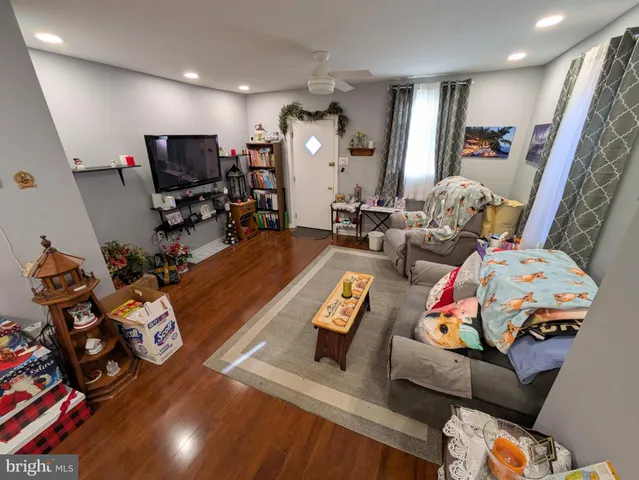 $199,900 | 324 Walnut Street, Catasauqua, PA 18032