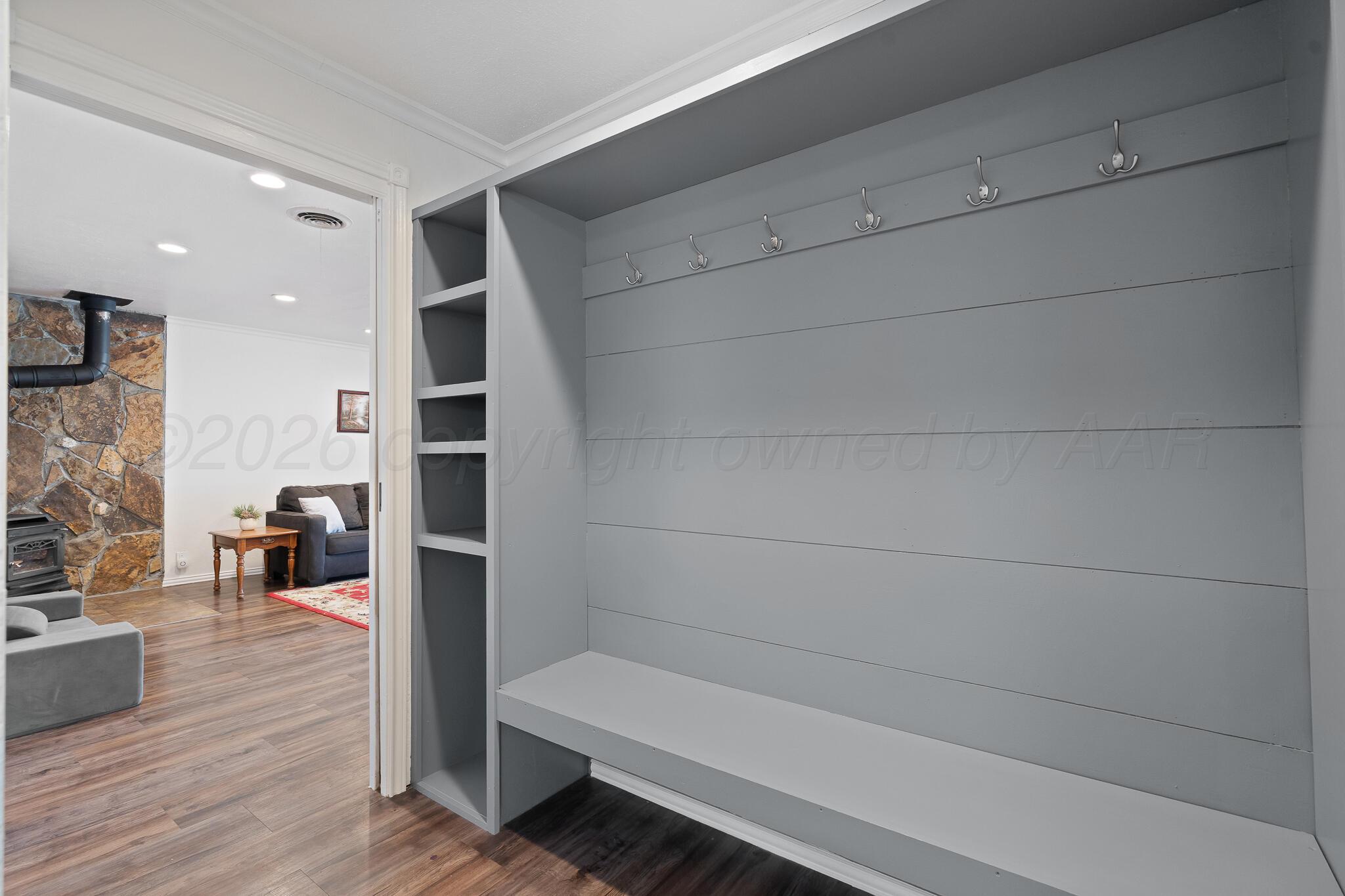 200 Hermosa Street Claude, TX 79019 - Photo 15 of 30 Mudd Room