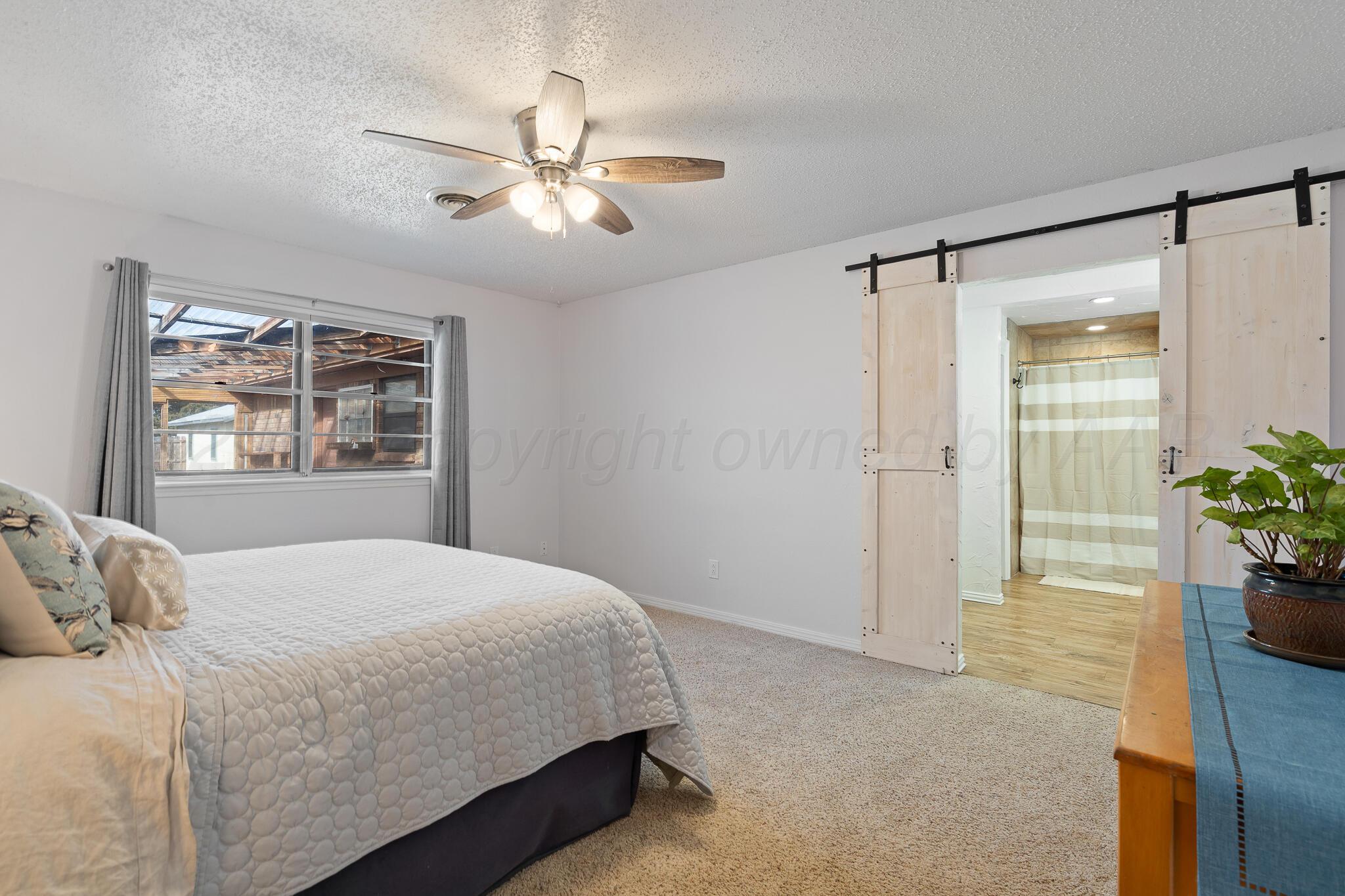 200 Hermosa Street Claude, TX 79019 - Photo 17 of 30 Main Bedroom view 2