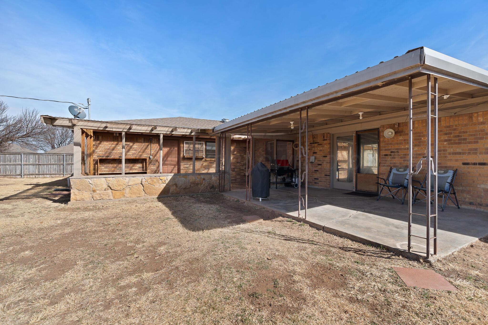 200 Hermosa Street Claude, TX 79019 - Photo 29 of 30 Back Patio