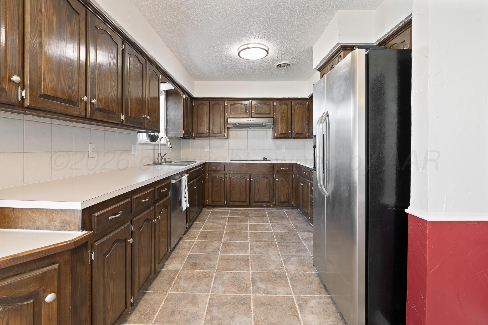 200 Hermosa Street Claude, TX 79019 - Photo 7 of 30 Kitchen