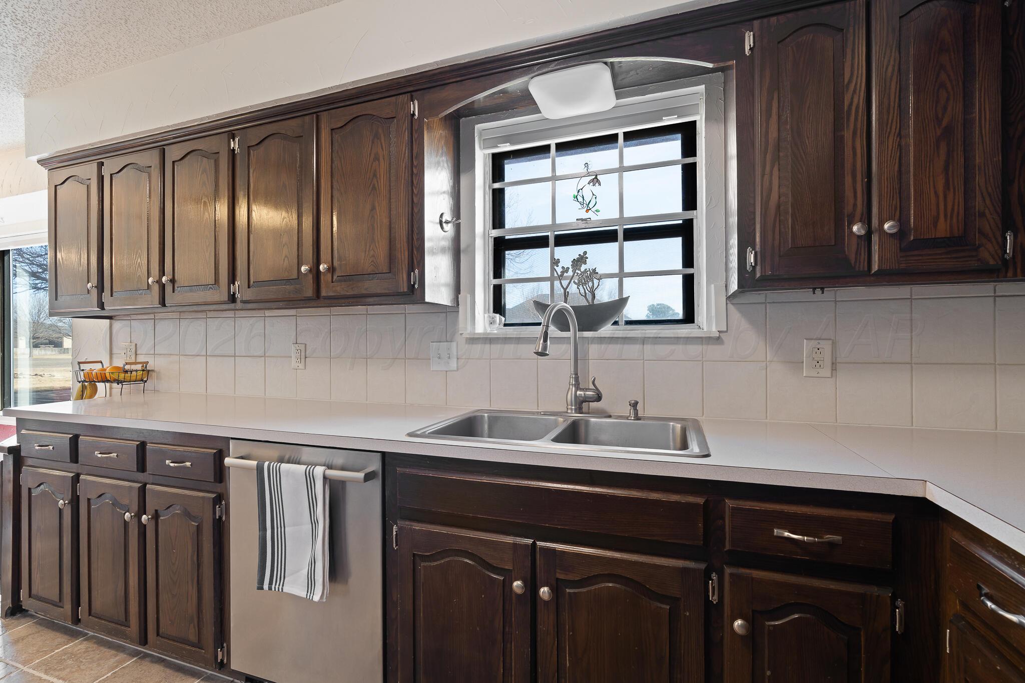 200 Hermosa Street Claude, TX 79019 - Photo 8 of 30 Kitchen view 2