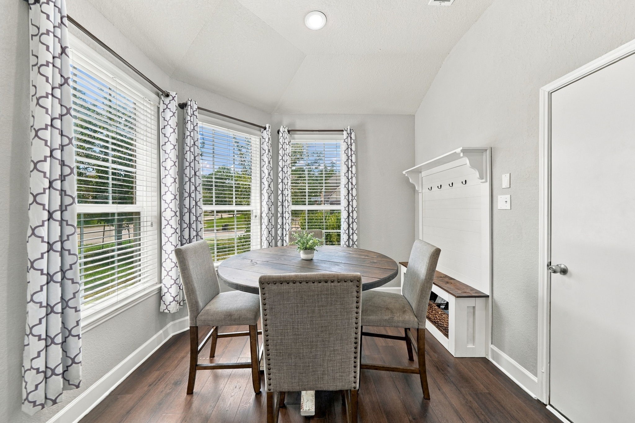 3406 Coopers Ridge Way Houston, TX 77084 - Photo 4 of 22 Breakfast Area: Charming breakfast space surrounded by windows brings abundant natural light into the room.