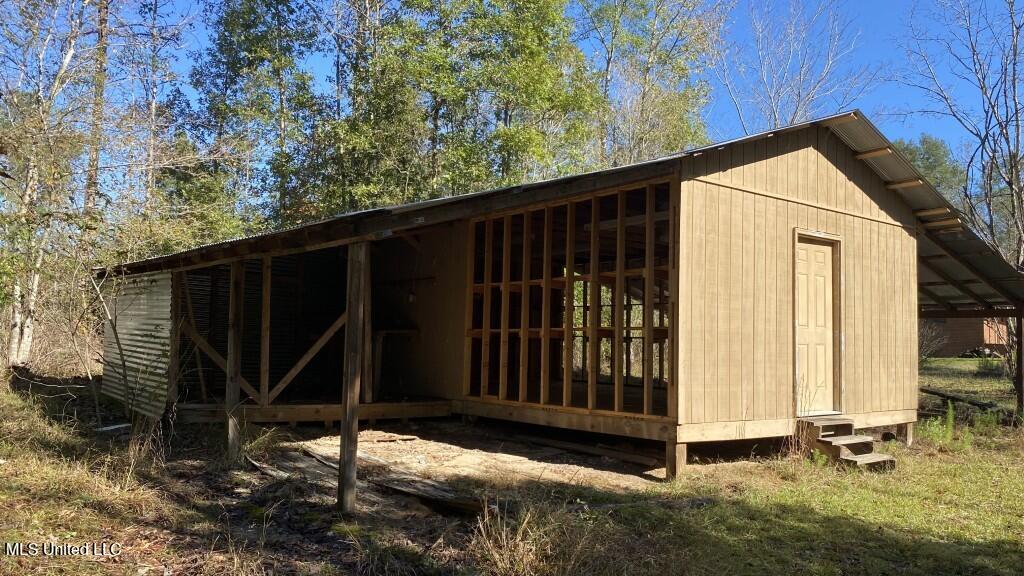 156 Rhodes Circle Brandon, MS 39042 - Photo 4 of 15 OUTBUILDING