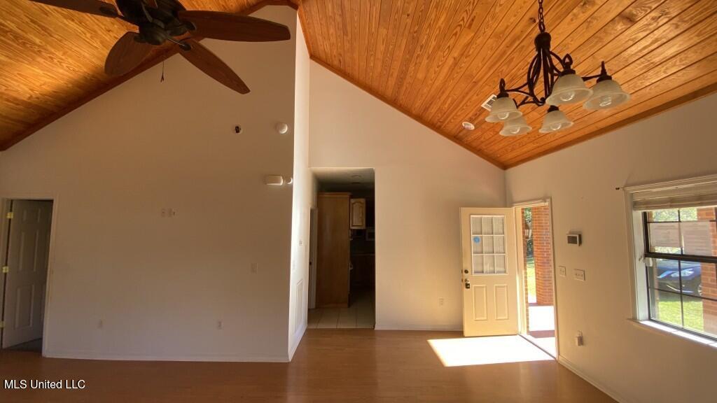 156 Rhodes Circle Brandon, MS 39042 - Photo 5 of 15 ENTRY