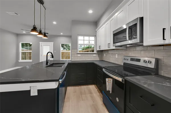 $2,150 | 7415 Hezekiah Lane, Unit A, Houston, TX 77088