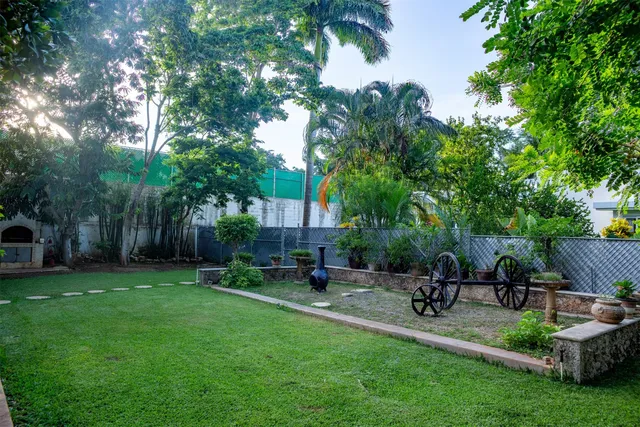 $1,395,000 | 26 La Ceiba Avenue