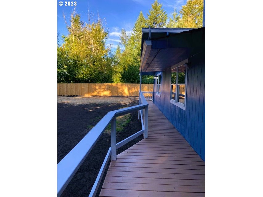 306 South Toutle Road Toutle, WA 98649 - Photo 6 of 36 a view of balcony and yard