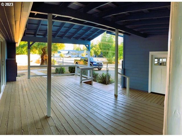 306 South Toutle Road Toutle, WA 98649 - Photo 8 of 36 a view of porch with seating space
