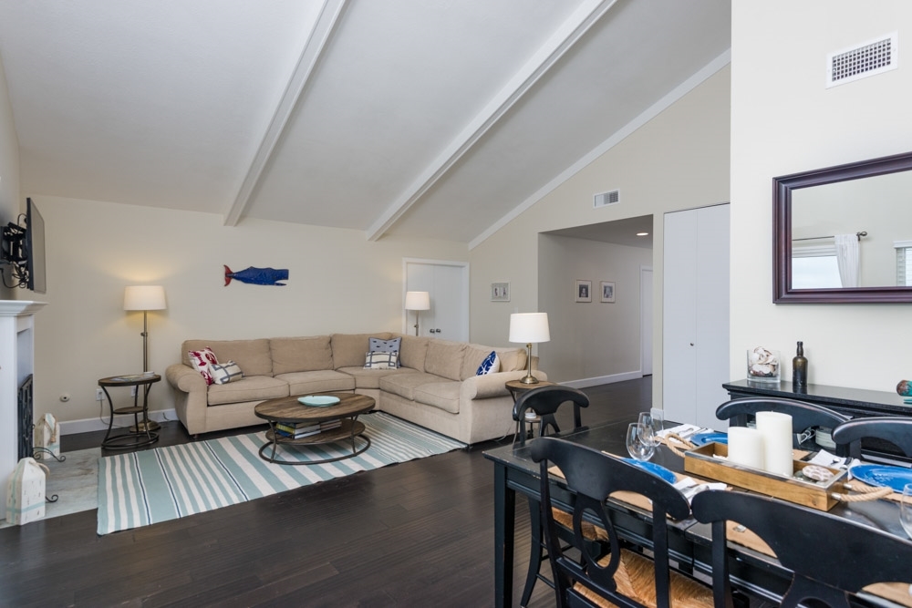 14084 Rue St Raphael Del Mar, CA 92014 - Photo 5 of 24