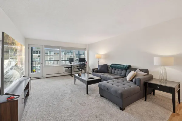 $150,000 | 3150 Excelsior Boulevard, Unit 207, Minneapolis, MN 55416