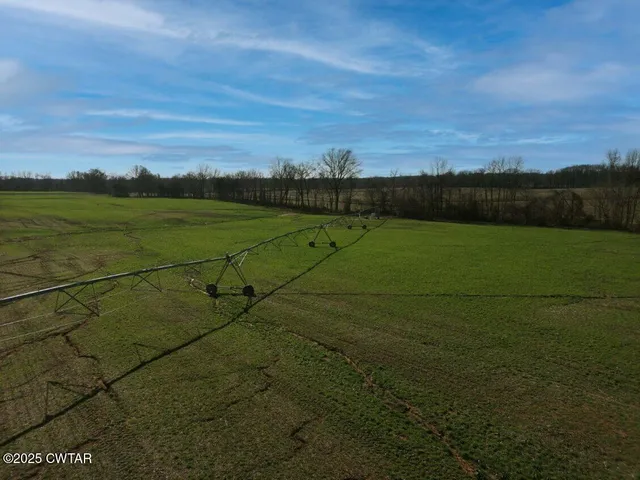 a view of a tennis court