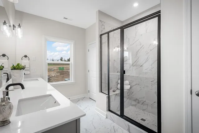 $519,990 | 1925 Hildebrand Lane, Columbia, TN 38401