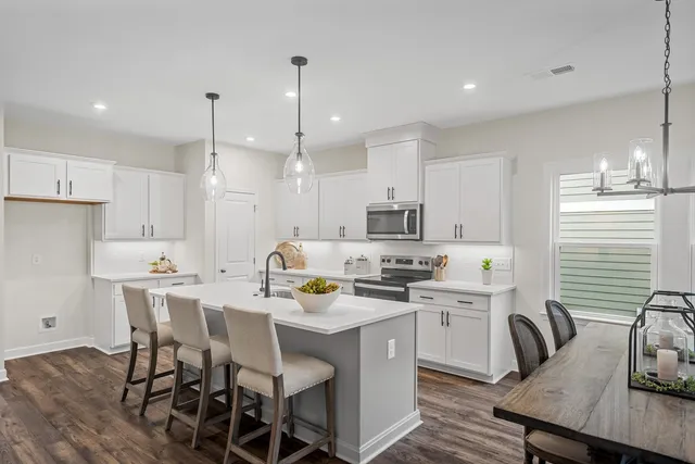 $519,990 | 1925 Hildebrand Lane, Columbia, TN 38401