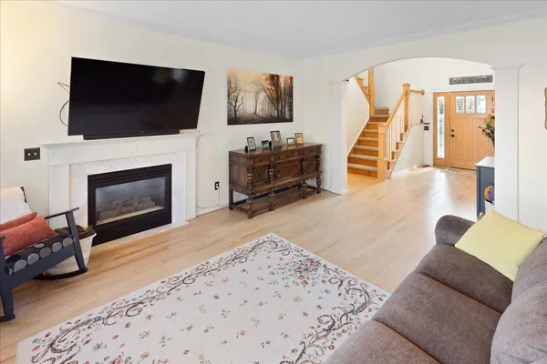 $1,200,000 | 28750 Glader Boulevard, Lindstrom, MN 55045