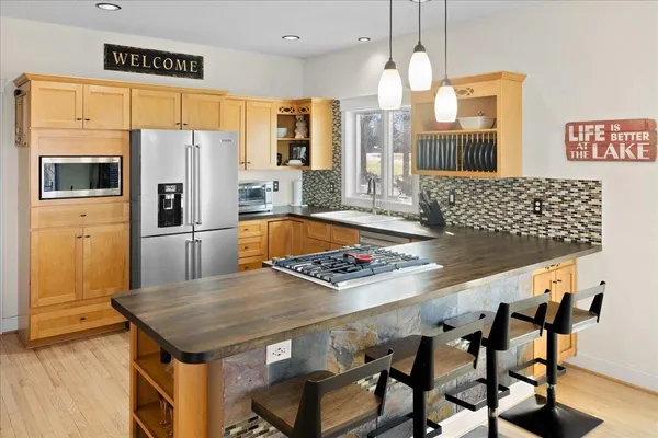 $1,200,000 | 28750 Glader Boulevard, Lindstrom, MN 55045