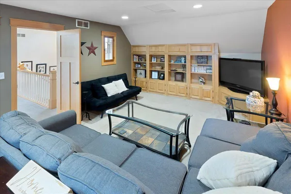 $1,200,000 | 28750 Glader Boulevard, Lindstrom, MN 55045