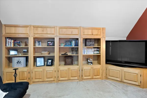 $1,200,000 | 28750 Glader Boulevard, Lindstrom, MN 55045