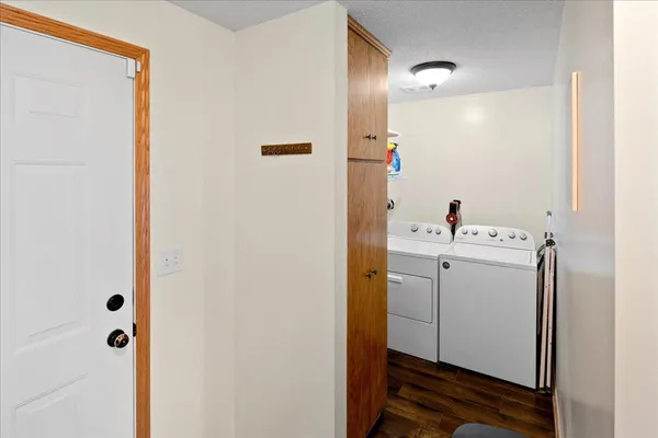 $1,200,000 | 28750 Glader Boulevard, Lindstrom, MN 55045