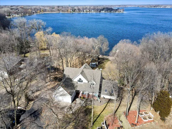 $1,200,000 | 28750 Glader Boulevard, Lindstrom, MN 55045