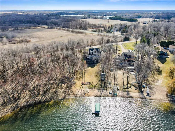$1,200,000 | 28750 Glader Boulevard, Lindstrom, MN 55045