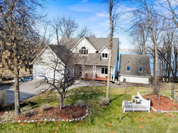 $1,200,000 | 28750 Glader Boulevard, Lindstrom, MN 55045