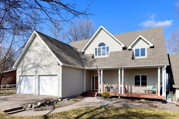$1,200,000 | 28750 Glader Boulevard, Lindstrom, MN 55045