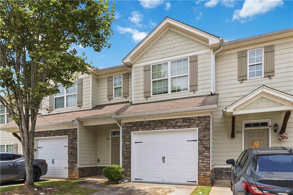 4401 Stone Gate Way Atlanta, GA 30344 - Photo 3 of 27