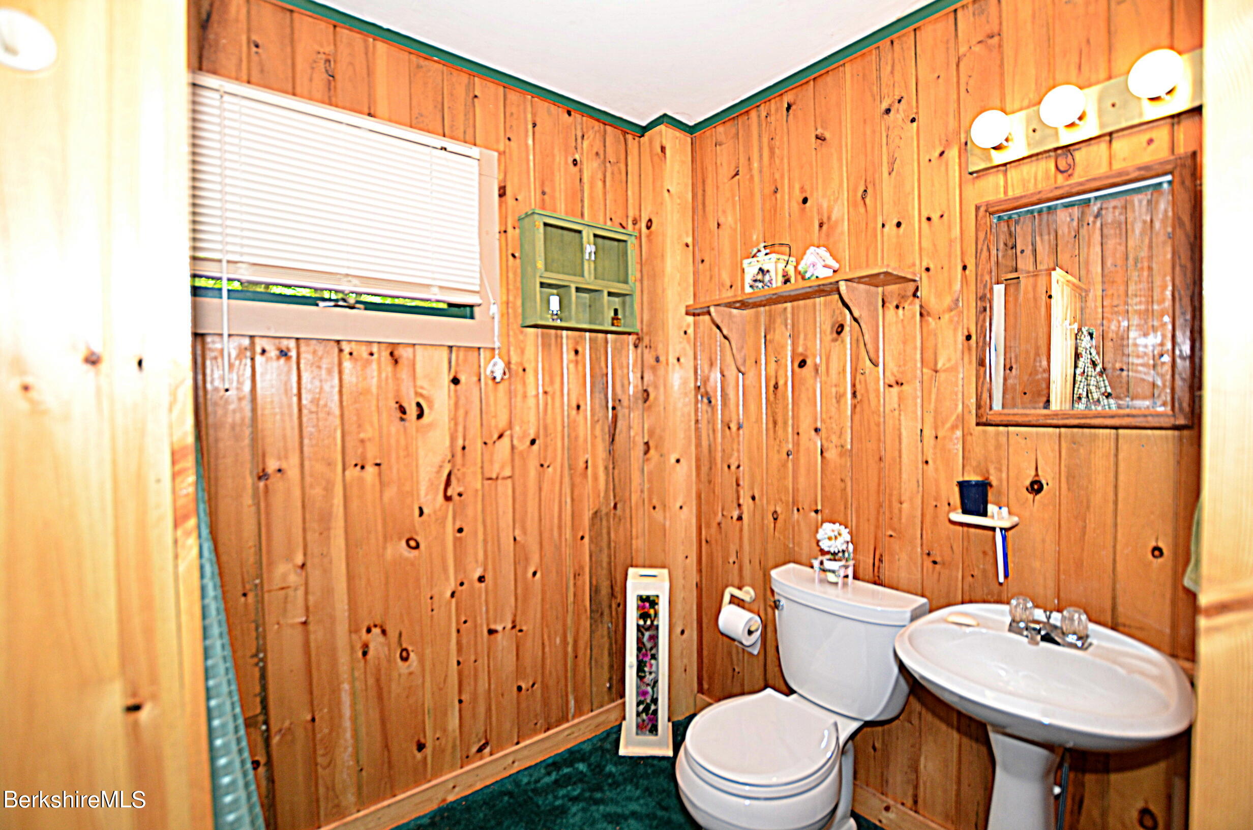 376 Wells Road Becket, MA 01223 - Photo 20 of 28 Master Bath
