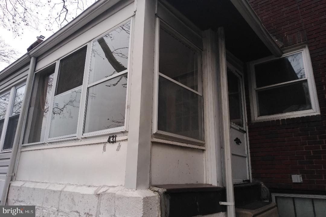 431 Copley Road Upper Darby, PA 19082 - Photo 4 of 27 Enclosed Front Porch