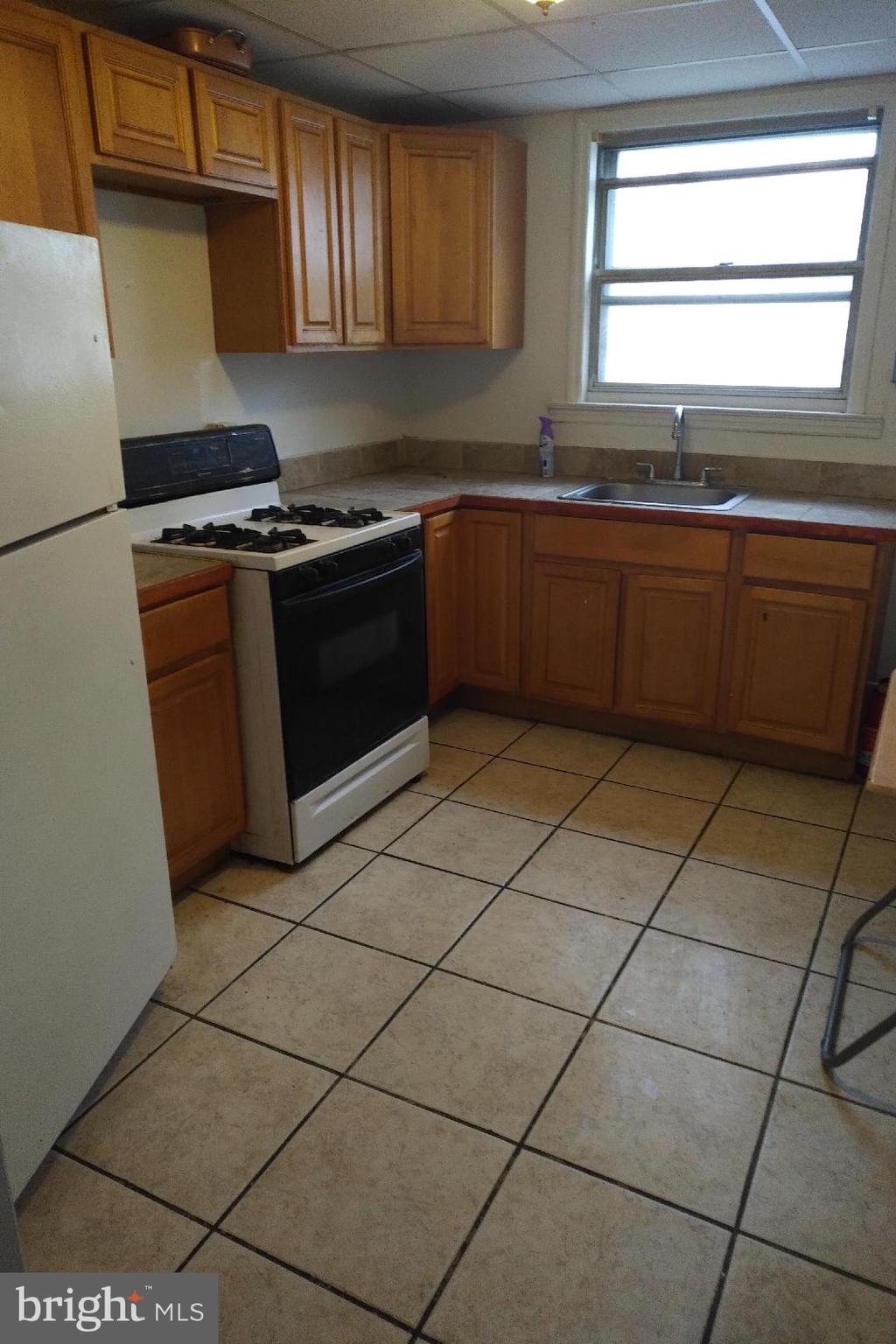 431 Copley Road Upper Darby, PA 19082 - Photo 7 of 27 Kitchen
