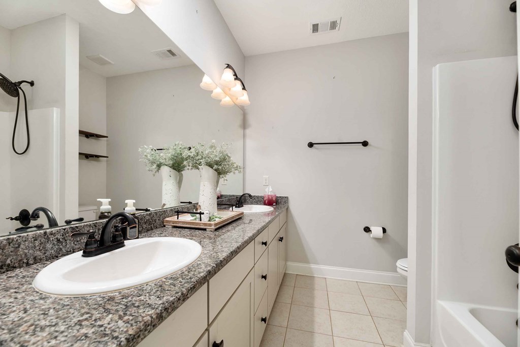 9121 Warm Springs Road Midland, GA 31820 - Photo 23 of 46 Hall Bath