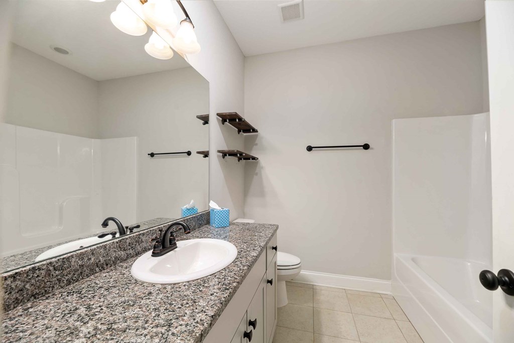 9121 Warm Springs Road Midland, GA 31820 - Photo 26 of 46 Split Bedroom - Bath