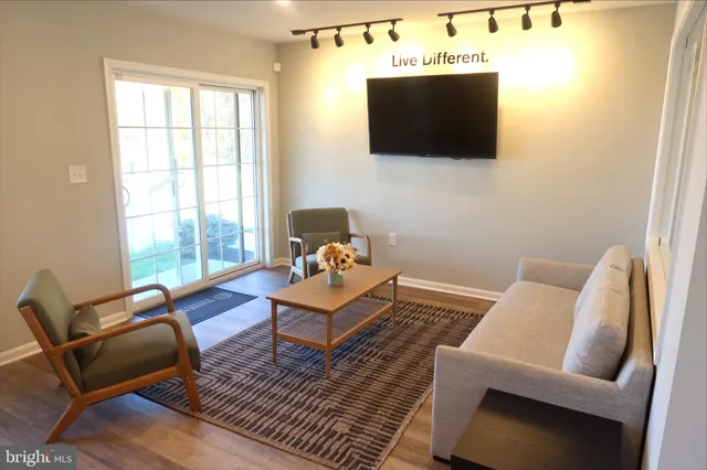 $274,900 | 435 Bradford Drive, Unit 187, Red Lion, PA 17356