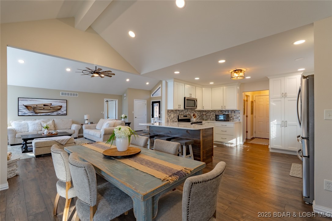 999 Imperial Point Drive Four Seasons, MO 65049 - Photo 14 of 74 Gorgeous finishes and furnishings!