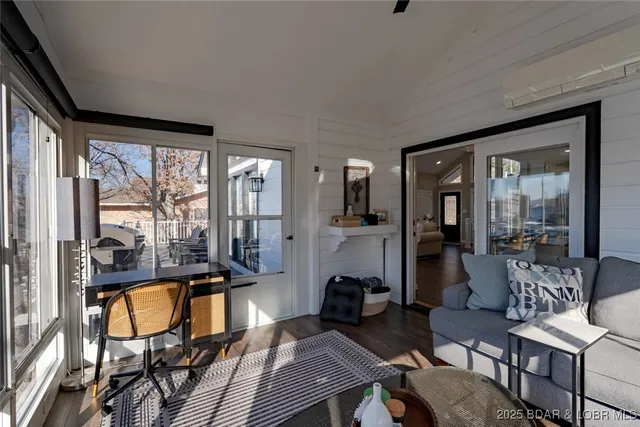 $1,495,000 | 999 Imperial Point Drive, Four Seasons, MO 65049