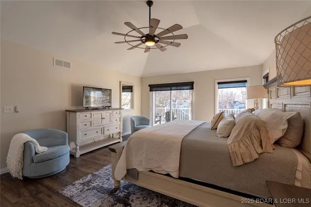 $1,495,000 | 999 Imperial Point Drive, Four Seasons, MO 65049