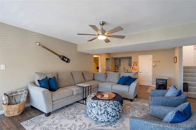 $1,495,000 | 999 Imperial Point Drive, Four Seasons, MO 65049