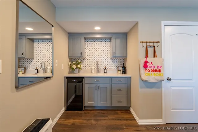 $1,495,000 | 999 Imperial Point Drive, Four Seasons, MO 65049