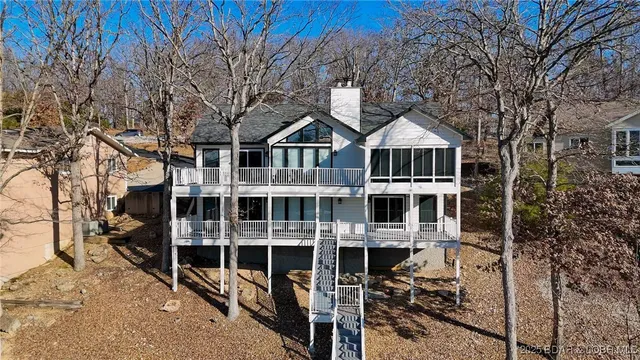 $1,495,000 | 999 Imperial Point Drive, Four Seasons, MO 65049