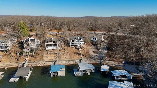 $1,495,000 | 999 Imperial Point Drive, Four Seasons, MO 65049