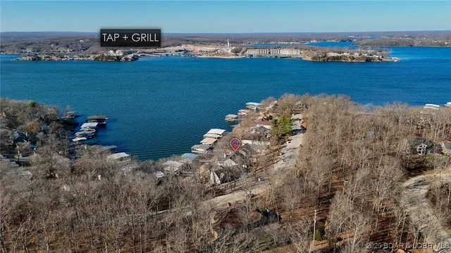 $1,495,000 | 999 Imperial Point Drive, Four Seasons, MO 65049