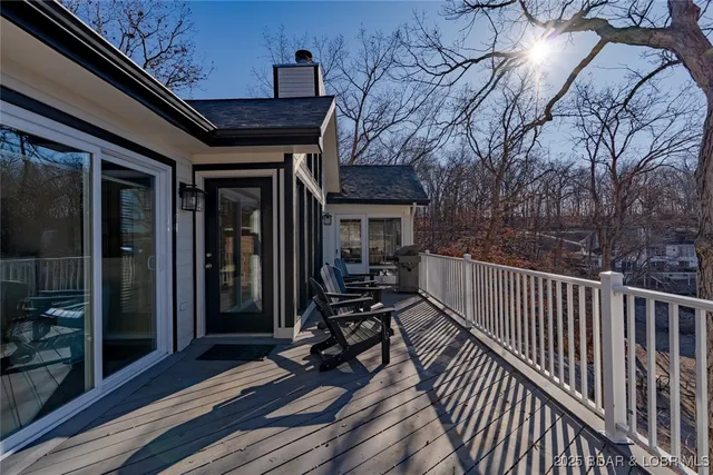 $1,495,000 | 999 Imperial Point Drive, Four Seasons, MO 65049